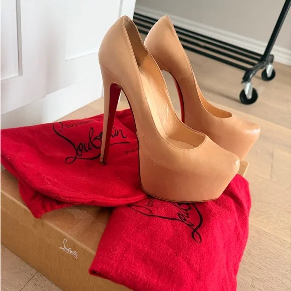 Christian Louboutin Nude Platform Heels - Picture 2 of 9